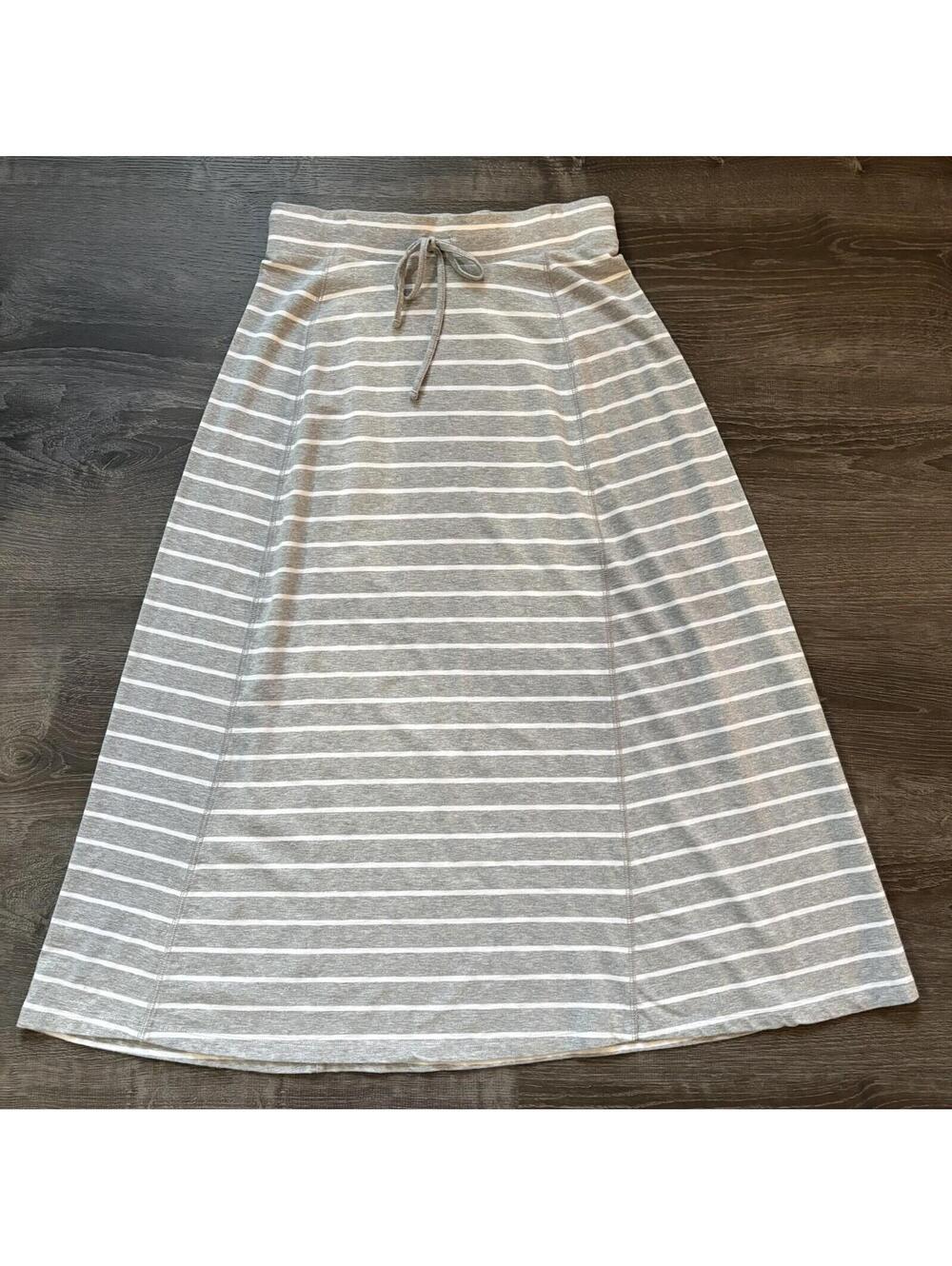 Talbots Women’s Gray White Striped A-Line Skirt Size Small Classic Preppy